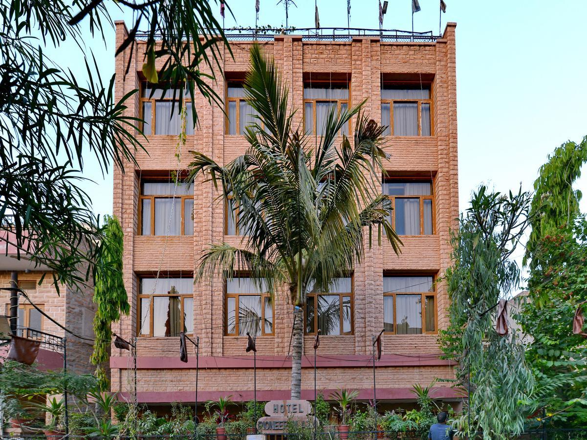 Oyo 9900 Hotel Pioneer Plaza Džódhpur Exteriér fotografie
